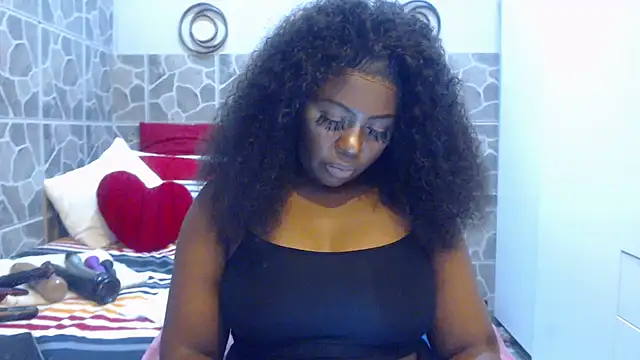 THREEHOLESPLEASURE99 online show from February 17, 2025, 2:17 pm