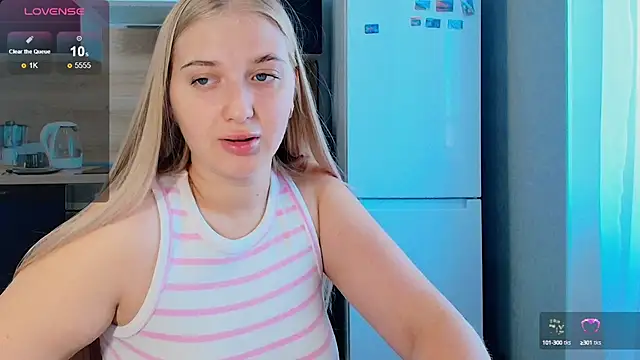 Snapshot of Adr1ana_ chatting on September 26, 2025, 7:15 am Adr1ana online show from September 26, 2025, 7:15 am