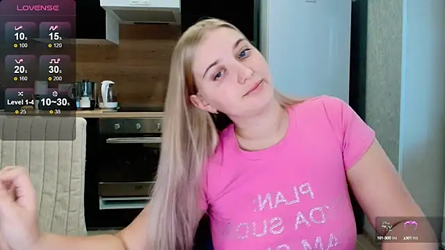 Snapshot of Adr1ana_ chatting on October 8, 2025, 4:25 am Adr1ana online show from October 8, 2025, 4:25 am