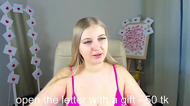 Snapshot of Adr1ana_ chatting on February 8, 2025, 5:18 am Adr1ana online show from February 8, 2025, 5:18 am