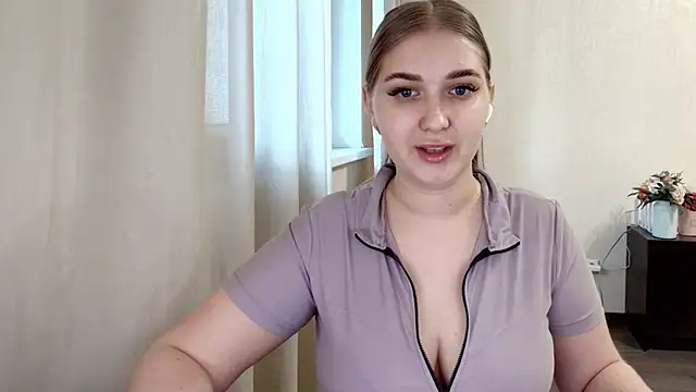 Snapshot of Adr1ana_ chatting on June 27, 2026, 9:15 am Adr1ana online show from June 27, 2026, 9:15 am