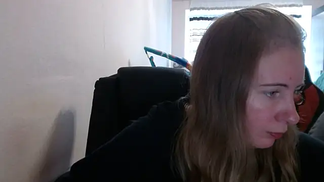 Snapshot of PeterAndJen chatting on September 21, 2025, 7:57 am PeterAndJen online show from September 21, 2025, 7:57 am