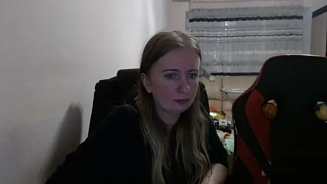 Snapshot of PeterAndJen chatting on September 29, 2025, 8:25 pm PeterAndJen online show from September 29, 2025, 8:25 pm