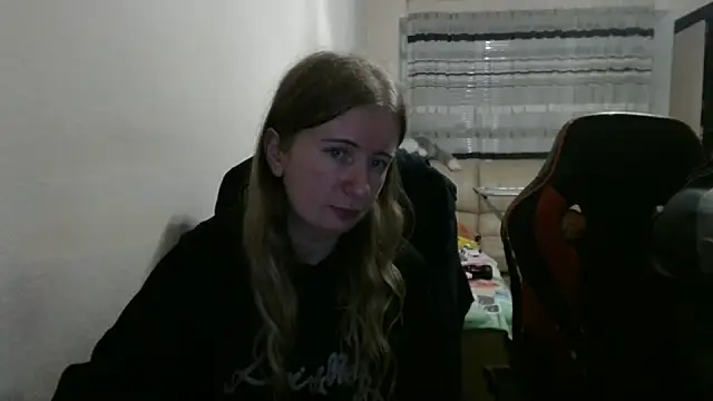 Snapshot of PeterAndJen chatting on October 10, 2025, 8:20 pm PeterAndJen online show from October 10, 2025, 8:20 pm