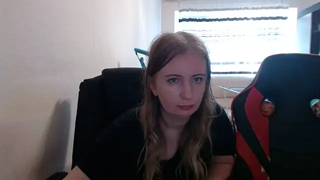 Snapshot of PeterAndJen chatting on September 23, 2025, 6:09 am PeterAndJen online show from September 23, 2025, 6:09 am