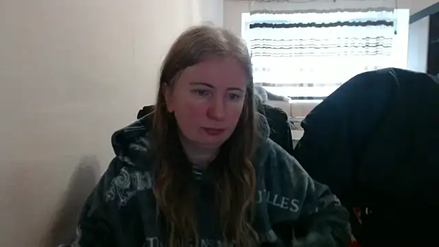 PeterAndJen online show from February 11, 2026, 8:47 am