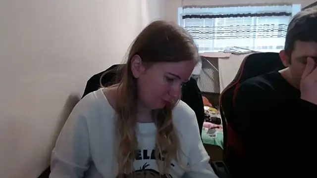 Snapshot of PeterAndJen chatting on October 7, 2025, 7:42 am PeterAndJen online show from October 7, 2025, 7:42 am