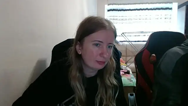 Snapshot of PeterAndJen chatting on October 11, 2025, 8:26 am PeterAndJen online show from October 11, 2025, 8:26 am