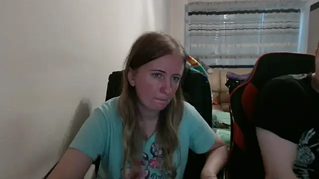 PeterAndJen online show from September 14, 2025, 5:46 pm