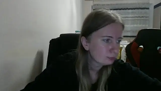 Snapshot of PeterAndJen chatting on September 28, 2025, 8:05 pm PeterAndJen online show from September 28, 2025, 8:05 pm