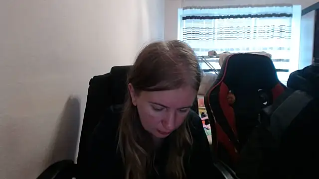 Snapshot of PeterAndJen chatting on October 14, 2025, 6:47 am PeterAndJen online show from October 14, 2025, 6:47 am