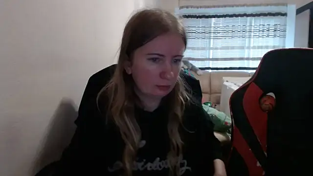 Snapshot of PeterAndJen chatting on October 10, 2025, 8:15 am PeterAndJen online show from October 10, 2025, 8:15 am