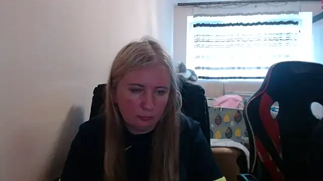 PeterAndJen online show from June 1, 2026, 6:18 pm