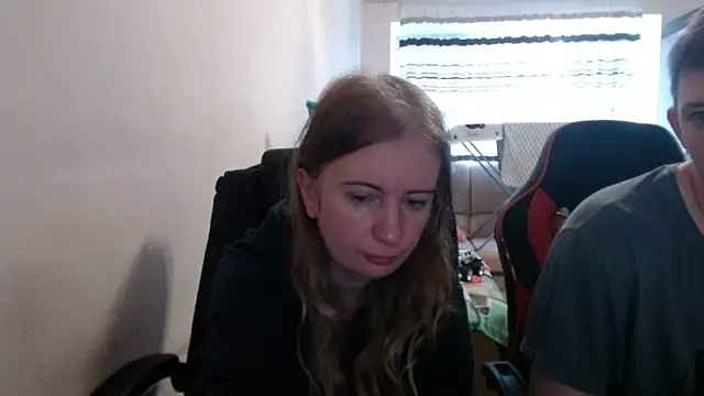 Snapshot of PeterAndJen chatting on September 22, 2025, 5:46 am PeterAndJen online show from September 22, 2025, 5:46 am