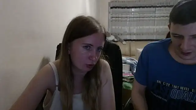 PeterAndJen online show from September 9, 2025, 5:33 pm