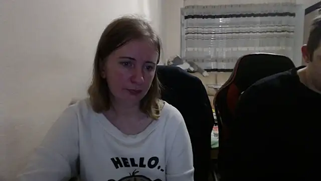 Snapshot of PeterAndJen chatting on October 7, 2025, 7:48 pm PeterAndJen online show from October 7, 2025, 7:48 pm