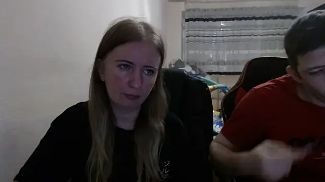 Snapshot of PeterAndJen chatting on September 24, 2025, 6:36 pm PeterAndJen online show from September 24, 2025, 6:36 pm