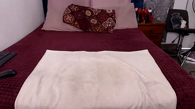 BootyCallEver online show from November 29, 2025, 9:42 am