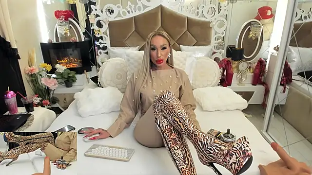 Snapshot of hotgirlsmoking_69xxx chatting on October 23, 2025, 2:38 pm hotgirlsmoking 69xxx online show from October 23, 2025, 2:38 pm