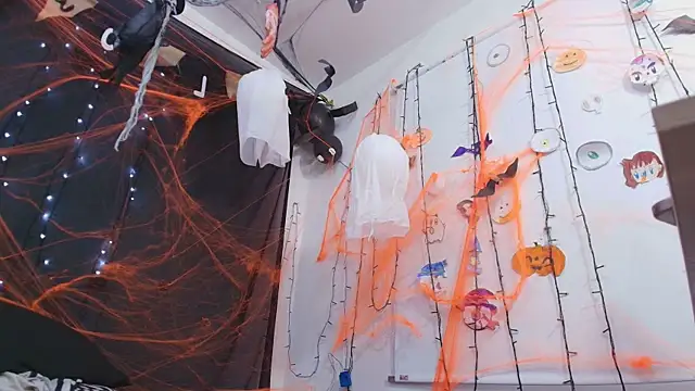 timkerbell  online show from October 14, 2025, 7:14 pm