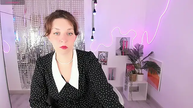Snapshot of MargaretFatal chatting on July 9, 2026, 5:52 am MargaretFatal online show from July 9, 2026, 5:52 am