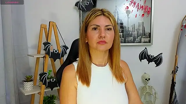 Snapshot of bella__adams chatting on October 22, 2025, 3:11 pm bella adams online show from October 22, 2025, 3:11 pm