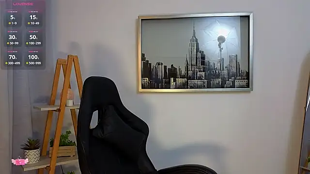 Snapshot of bella__adams chatting on October 8, 2025, 2:18 pm bella adams online show from October 8, 2025, 2:18 pm