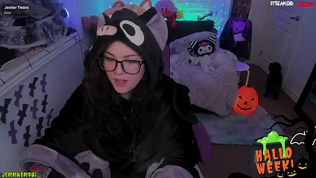 Snapshot of JennKenobi chatting on October 27, 2025, 2:40 pm JennKenobi online show from October 27, 2025, 2:40 pm