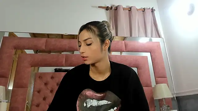 briana wonder69xxx online show from November 19, 2025, 10:21 pm