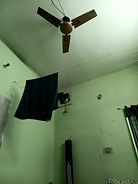 Snapshot of PrabV0319 chatting on October 28, 2025, 5:12 pm PrabV0319 online show from October 28, 2025, 5:12 pm