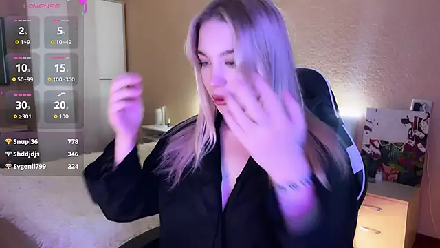 ariashaa online show from November 1, 2025, 3:06 pm