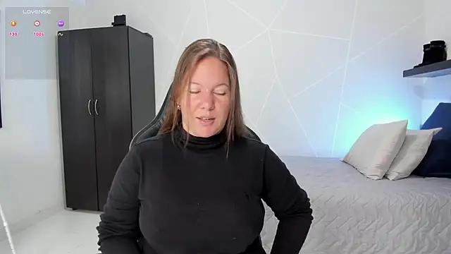 Snapshot of tamy_shine87 chatting on October 26, 2025, 4:29 pm tamy shine87 online show from October 26, 2025, 4:29 pm