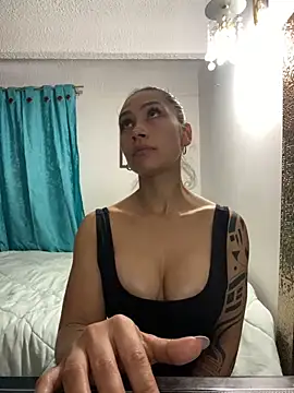 Angela isabella online show from January 6, 2025, 10:15 pm