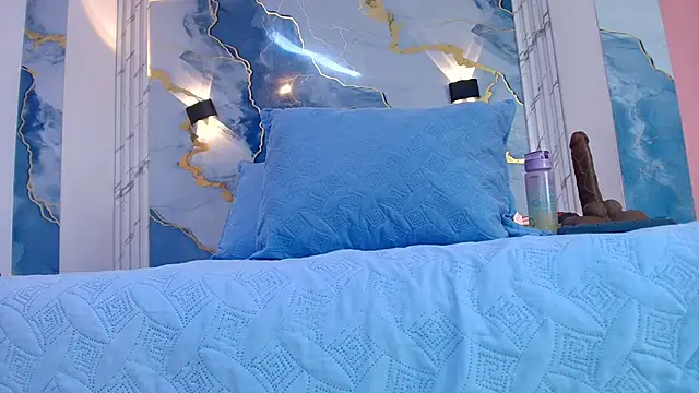 Snapshot of lorrayne_ chatting on September 26, 2025, 12:23 pm lorrayne  online show from September 26, 2025, 12:23 pm