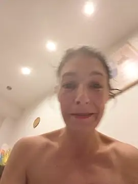 Sposini69 online show from June 17, 2026, 11:03 pm
