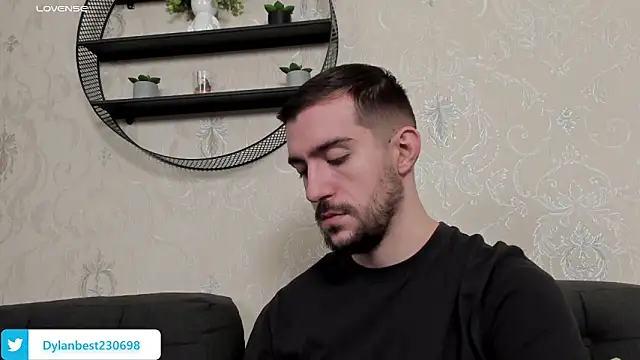 Snapshot of Dylan_Best chatting on February 19, 2026, 9:45 pm Dylan Best online show from February 19, 2026, 9:45 pm