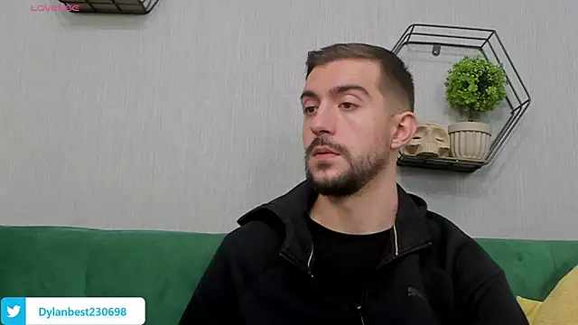 Snapshot of Dylan_Best chatting on October 7, 2025, 8:54 pm Dylan Best online show from October 7, 2025, 8:54 pm
