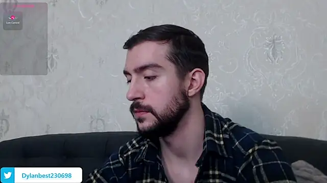 Snapshot of Dylan_Best chatting on February 27, 2025, 11:26 pm Dylan Best online show from February 27, 2025, 11:26 pm