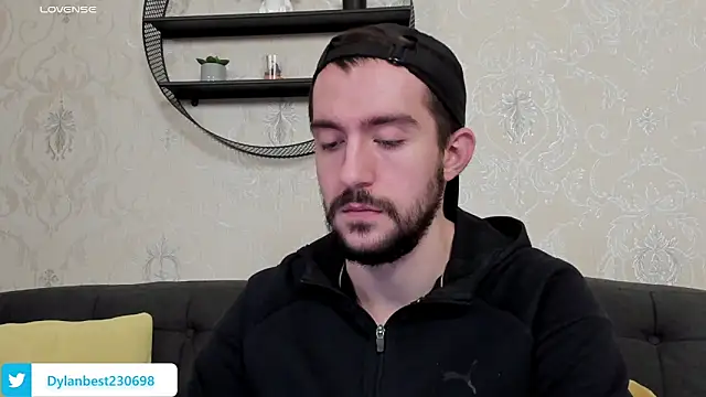 Snapshot of Dylan_Best chatting on February 4, 2026, 11:11 pm Dylan Best online show from February 4, 2026, 11:11 pm