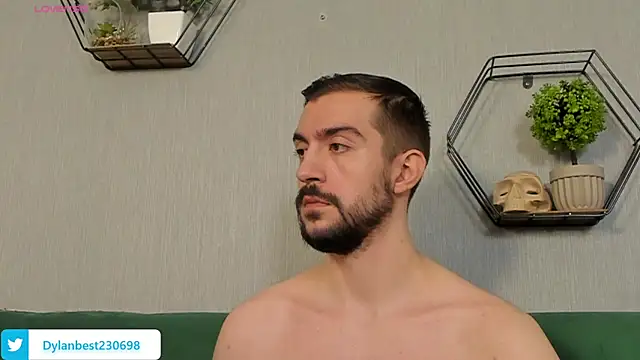 Snapshot of Dylan_Best chatting on September 12, 2025, 8:19 pm Dylan Best online show from September 12, 2025, 8:19 pm