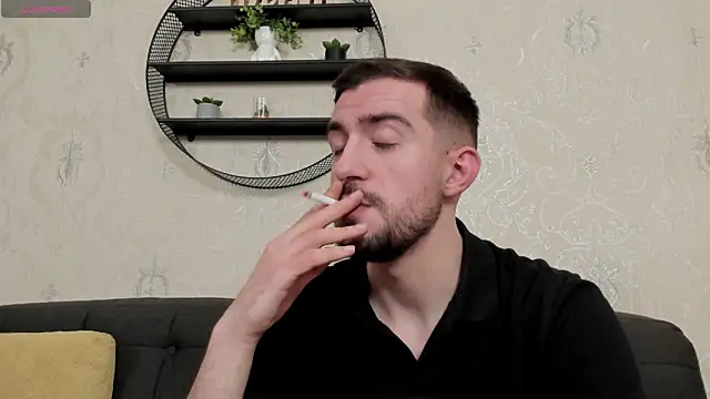 Snapshot of Dylan_Best chatting on February 18, 2026, 12:30 am Dylan Best online show from February 18, 2026, 12:30 am