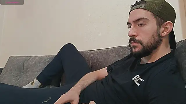 Snapshot of Dylan_Best chatting on September 27, 2025, 12:00 pm Dylan Best online show from September 27, 2025, 12:00 pm