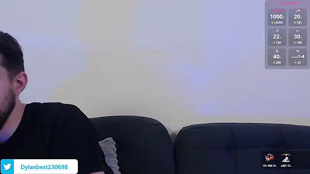 Snapshot of Dylan_Best chatting on February 18, 2025, 11:30 pm Dylan Best online show from February 18, 2025, 11:30 pm