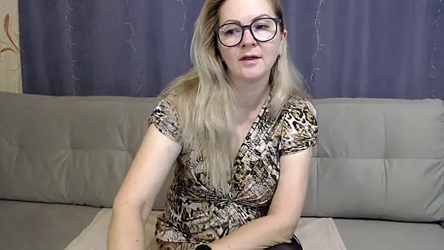 Snapshot of Emilyzest777 chatting on January 12, 2026, 8:54 am Emilyzest777 online show from January 12, 2026, 8:54 am