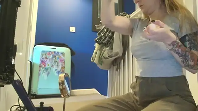 Snapshot of short_sweetpea chatting on October 23, 2025, 11:42 am short sweetpea online show from October 23, 2025, 11:42 am