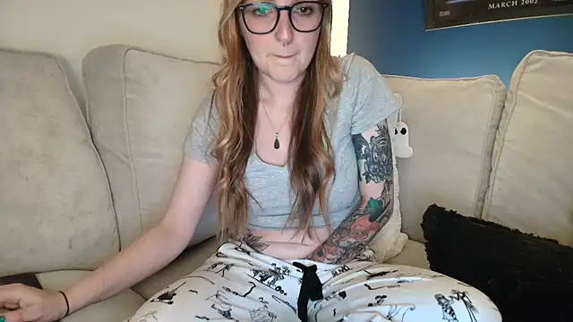 Snapshot of short_sweetpea chatting on September 29, 2025, 9:42 pm short sweetpea online show from September 29, 2025, 9:42 pm