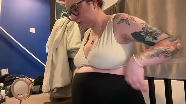 short sweetpea online show from March 11, 2026, 10:20 am