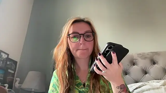 Snapshot of short_sweetpea chatting on October 13, 2025, 9:22 am short sweetpea online show from October 13, 2025, 9:22 am