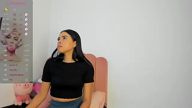 julieth sanz online show from February 6, 2025, 8:56 pm