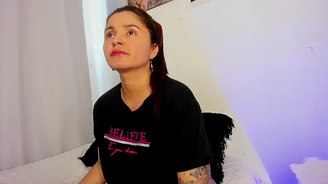 Snapshot of Sarah_Jhonson chatting on February 27, 2026, 7:24 pm Sarah Jhonson online show from February 27, 2026, 7:24 pm